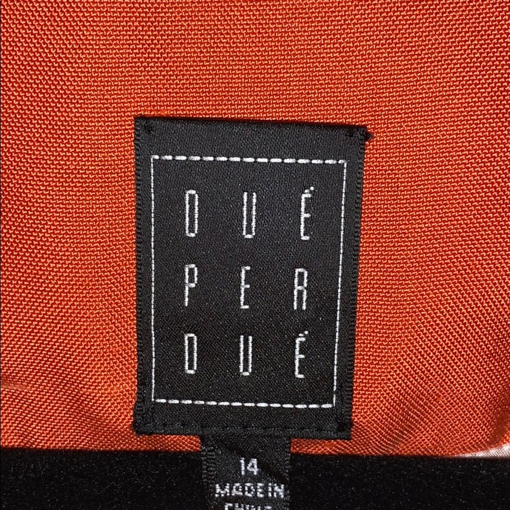 Clothes - Picture 2 of 10